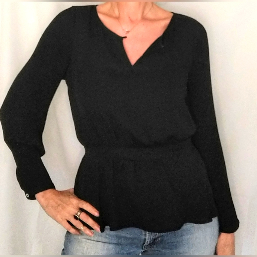 Vintage Black Rainn Pleated Long sleeve Peak Hole Blouse M
